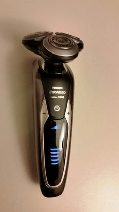 Philips-norelco-9300-Shaver-unpacked